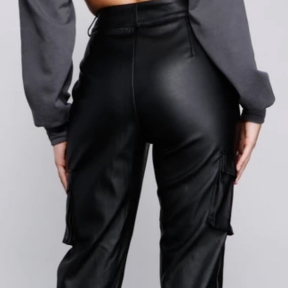 Black leather cargo pants -High waisted leather cargo pants - Picture 2 of 4